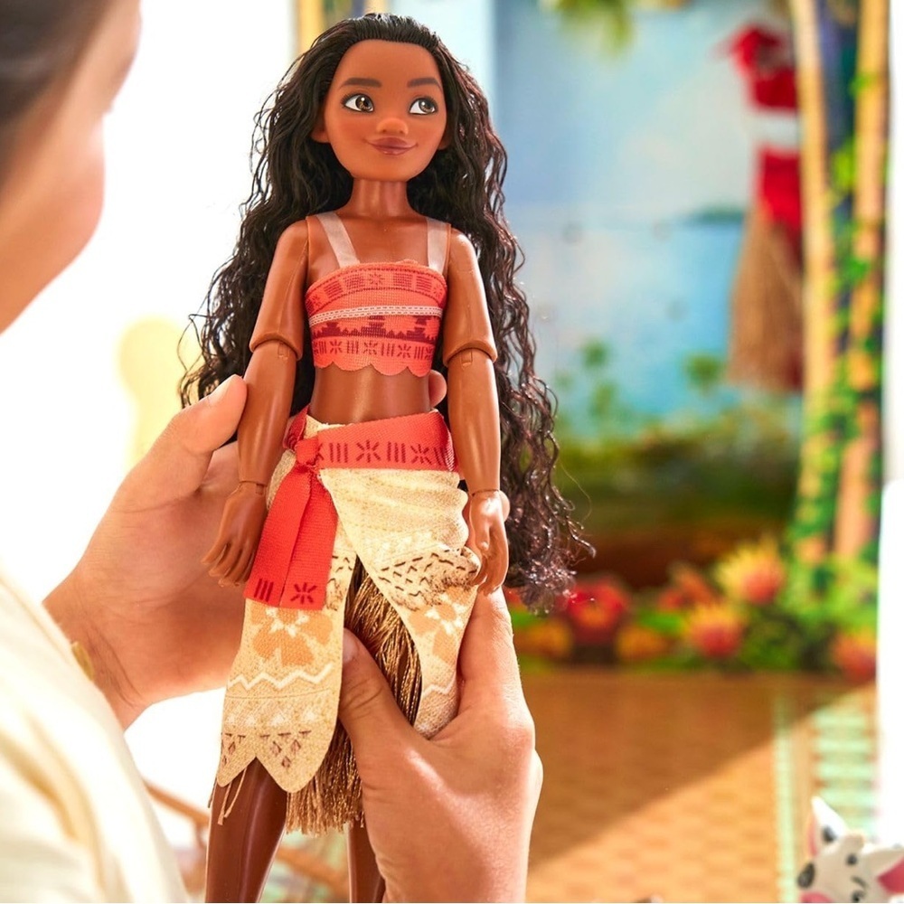 Disney Store Classic Moana Barbie Style Doll 11" Articulated Arms